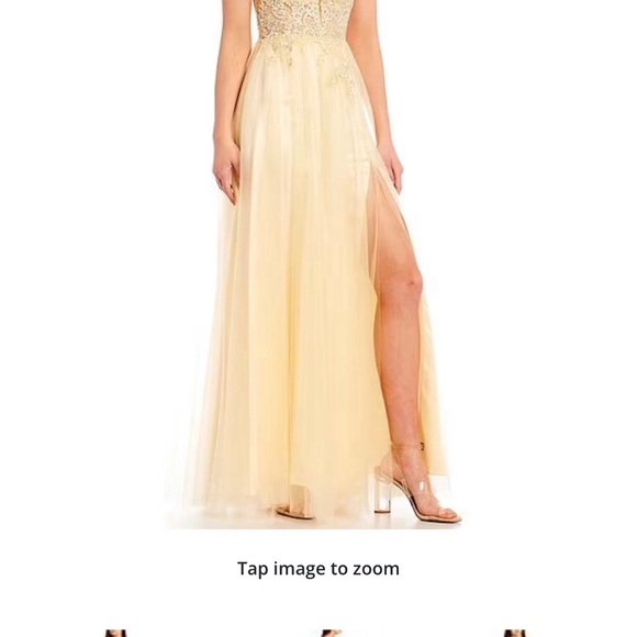 Pale yellow gorgeous Prom dress - Picture 4 of 5